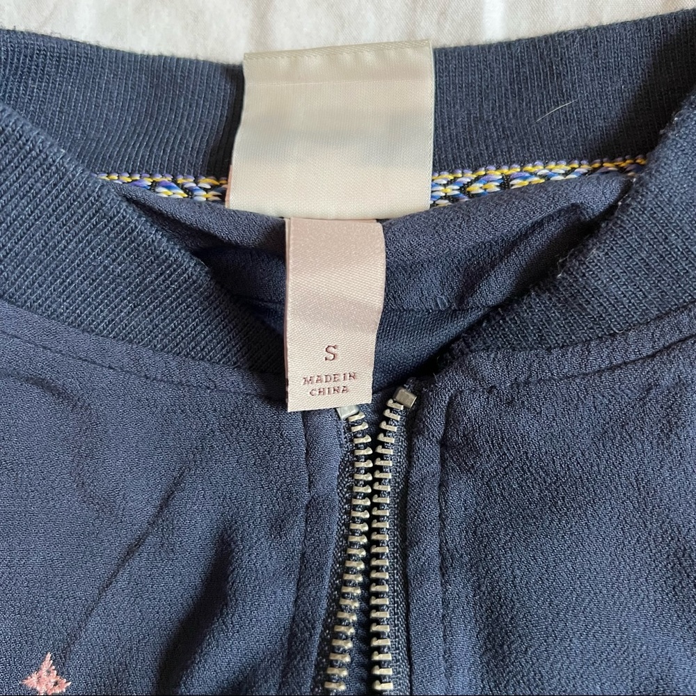 Jacket - Picture 5 of 6